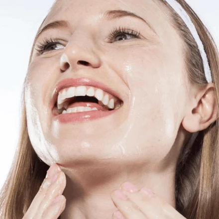 FarmHouse Fresh Green Tea Milk Wash Facial Cleanser 6oz / 177ml 3 FarmHouse Fresh Green Tea Milk Wash Facial Cleanser 6oz / 177ml - Image 3