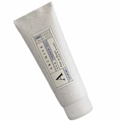 Archive Poet At Heart Shower Gel